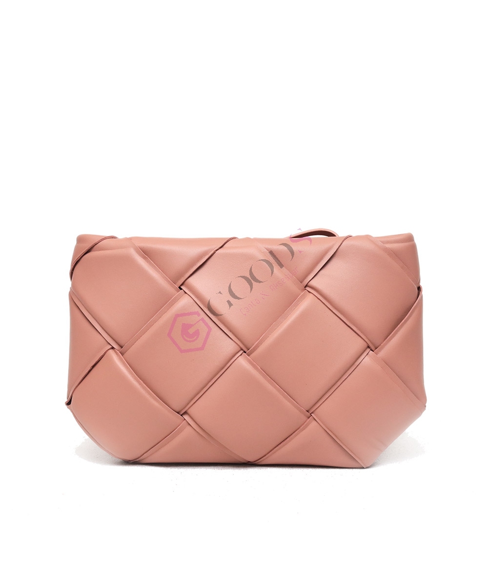 Padded clutch