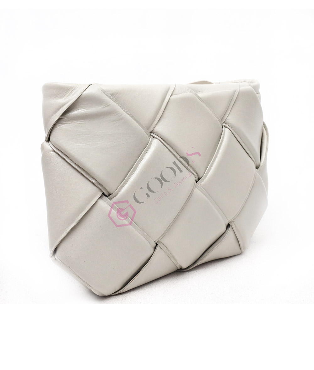 Padded clutch