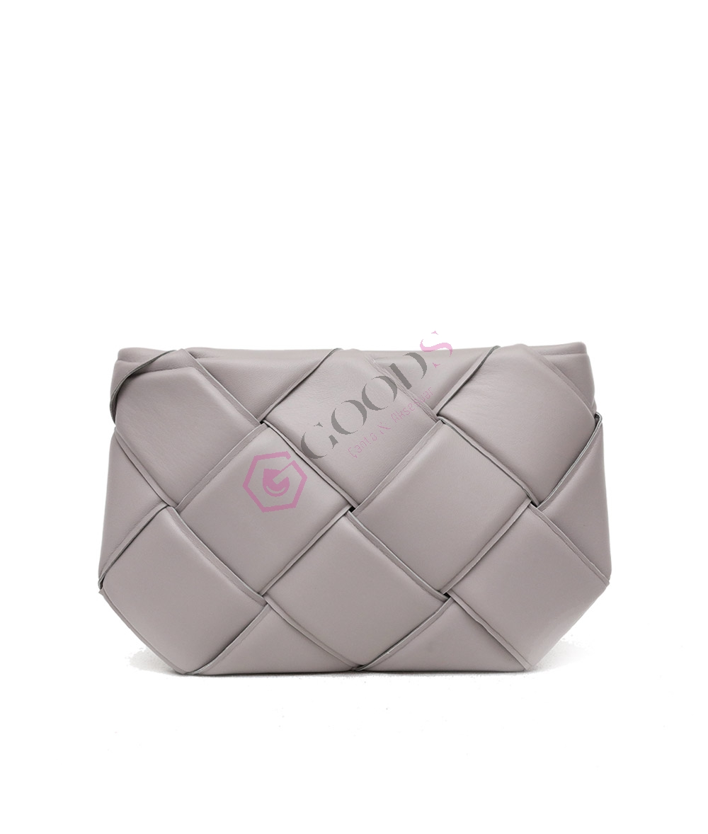 Padded clutch