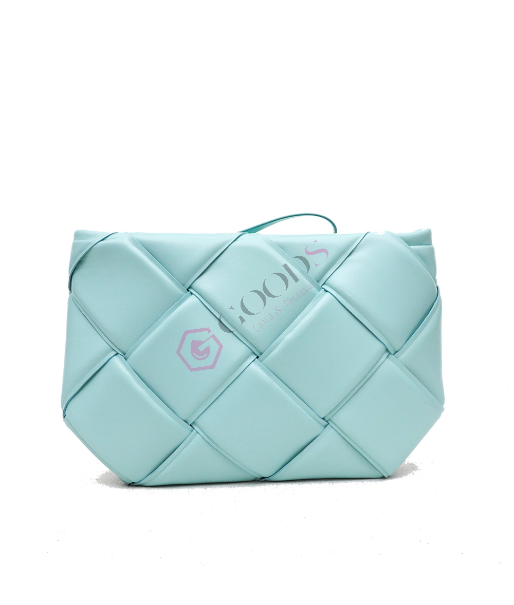 Padded clutch