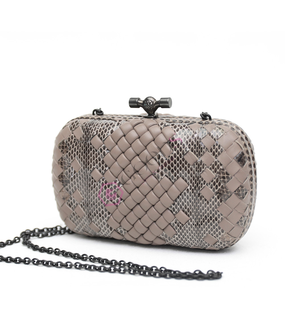 Snake Chain Knot clutch