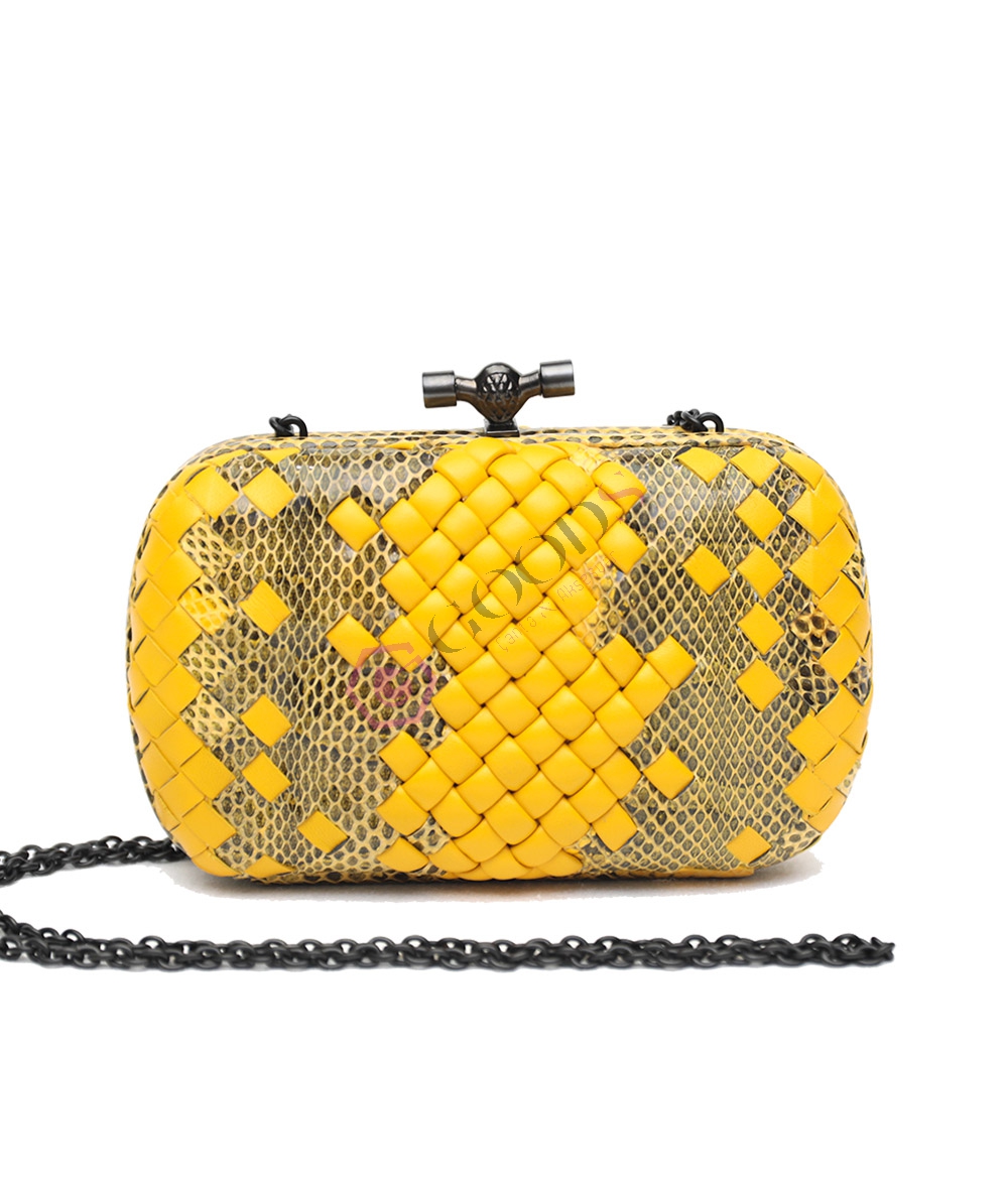 Snake Chain Knot clutch