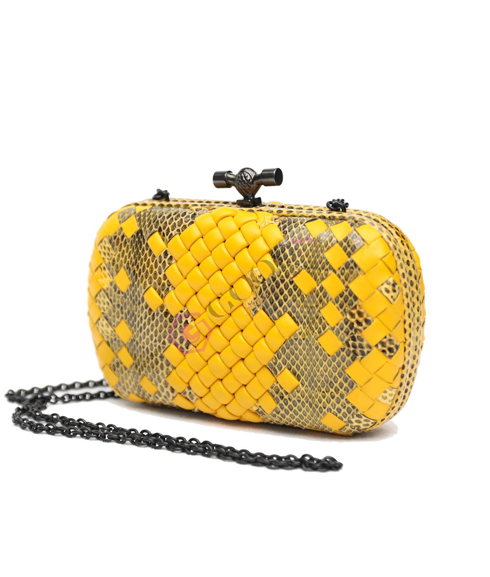 Snake Chain Knot clutch