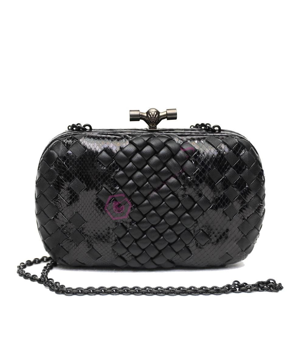 Snake Chain Knot clutch