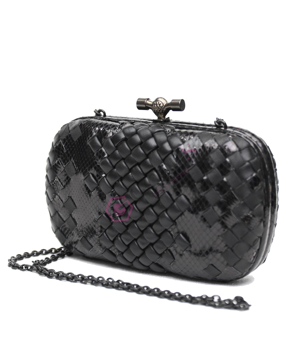 Snake Chain Knot clutch