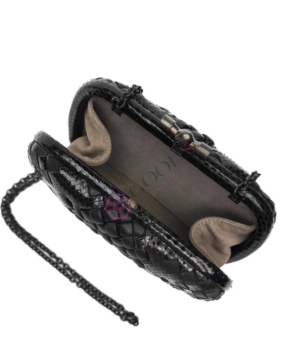 Snake Chain Knot clutch